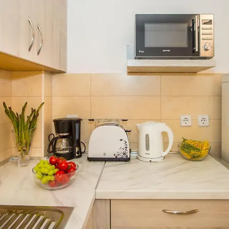 Dora Near Sea And Center With Private Garage 포레치