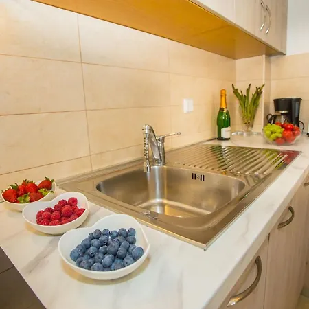 Dora Near Sea And Center With Private Garage Apartamento *