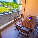 Dora Near Sea And Center With Private Garage Apartman *