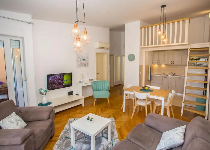 Διαμέρισμα Dora Near Sea And Center With Private Garage