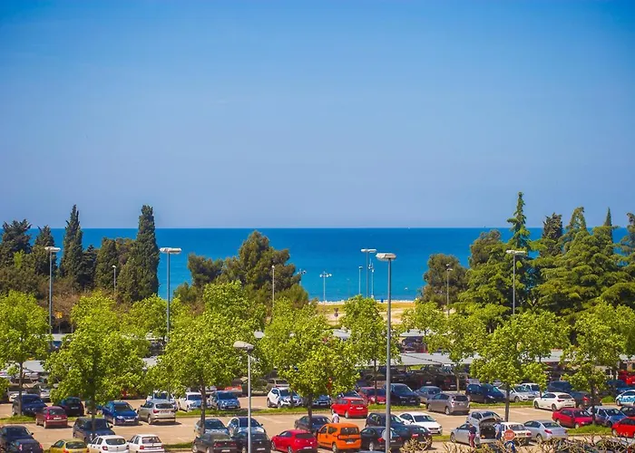 Dora Near Sea And Center With Private Garage Lägenhet Poreč